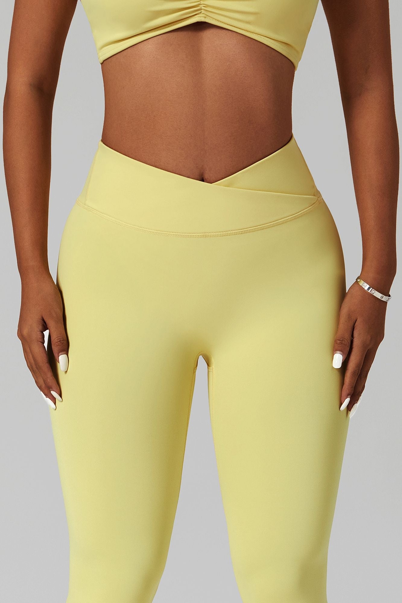 V-Waist Butt-Sculpting Legging by bornfocus