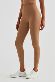 No Front Seam Leggings with Hidden Pocket by bornfocus