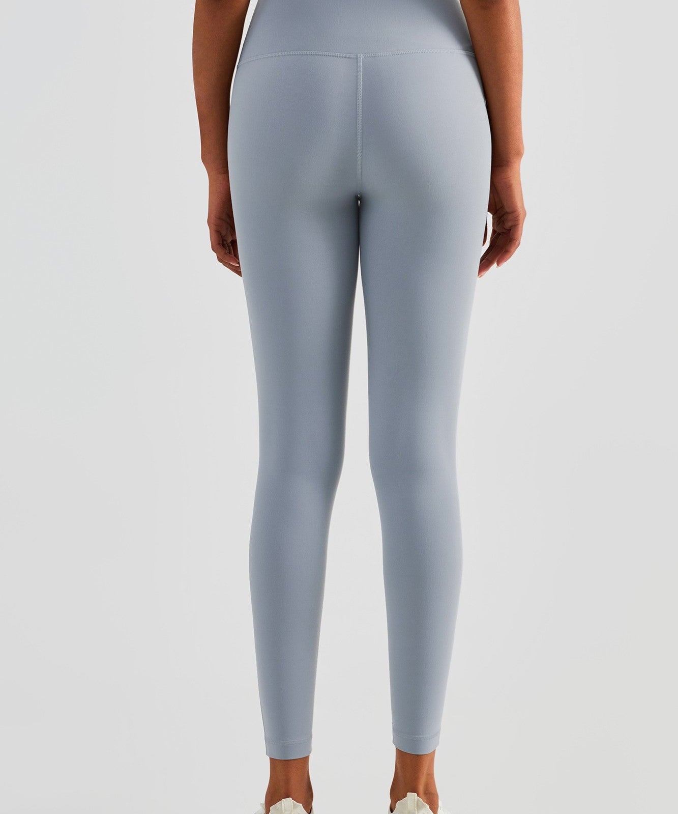 No Front Seam Leggings with Hidden Pocket by bornfocus