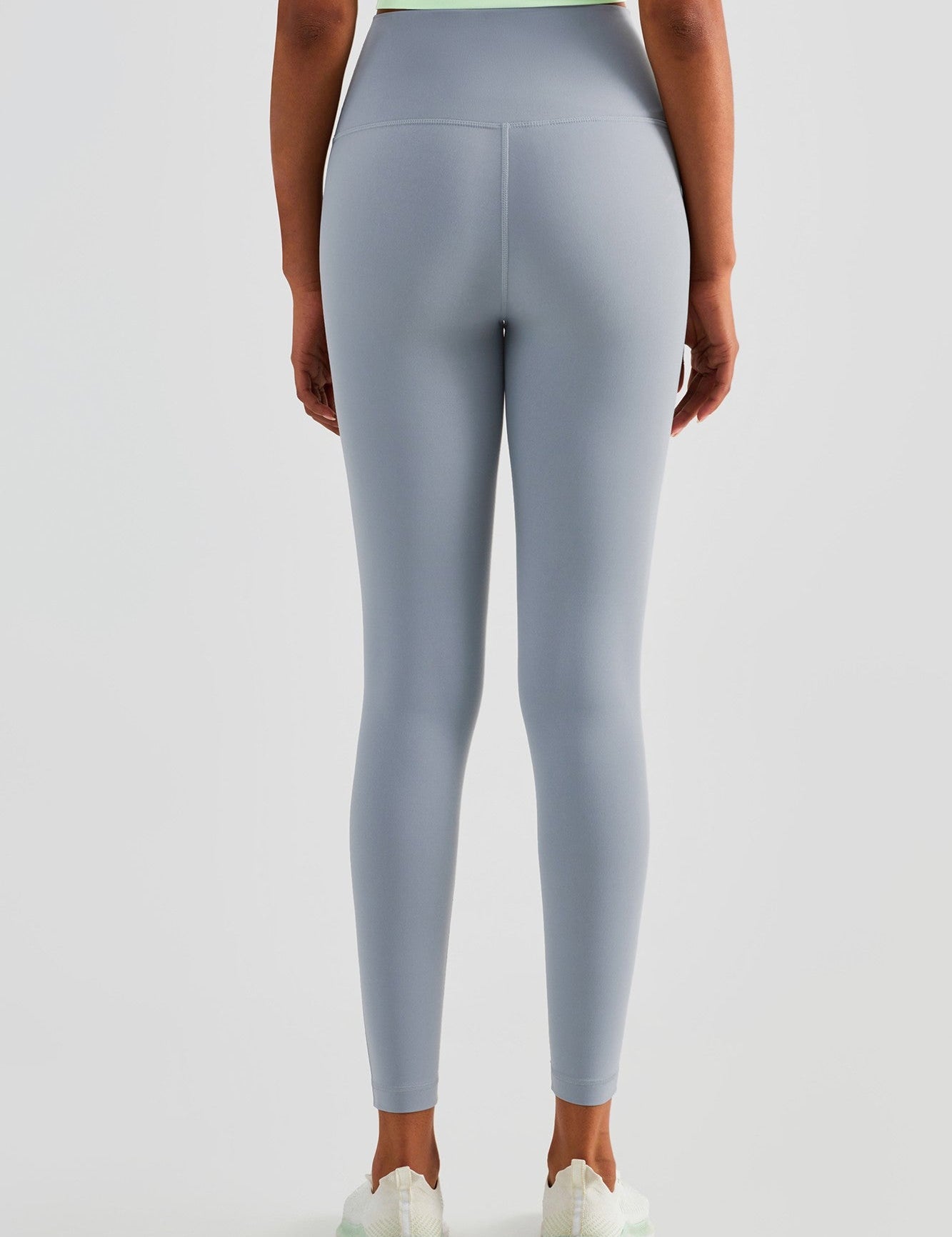 No Front Seam Leggings with Hidden Pocket by bornfocus