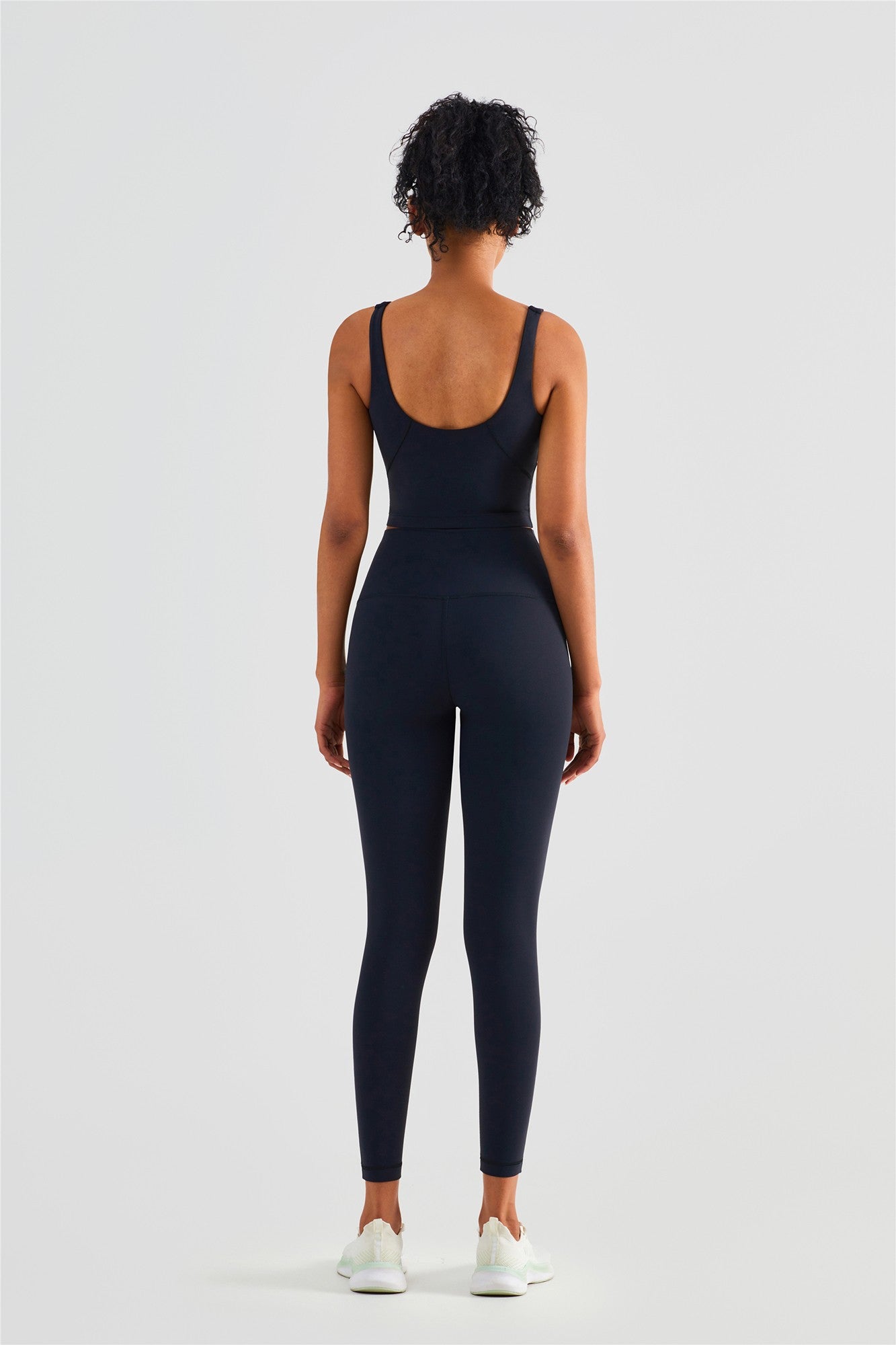 No Front Seam Leggings with Hidden Pocket by bornfocus