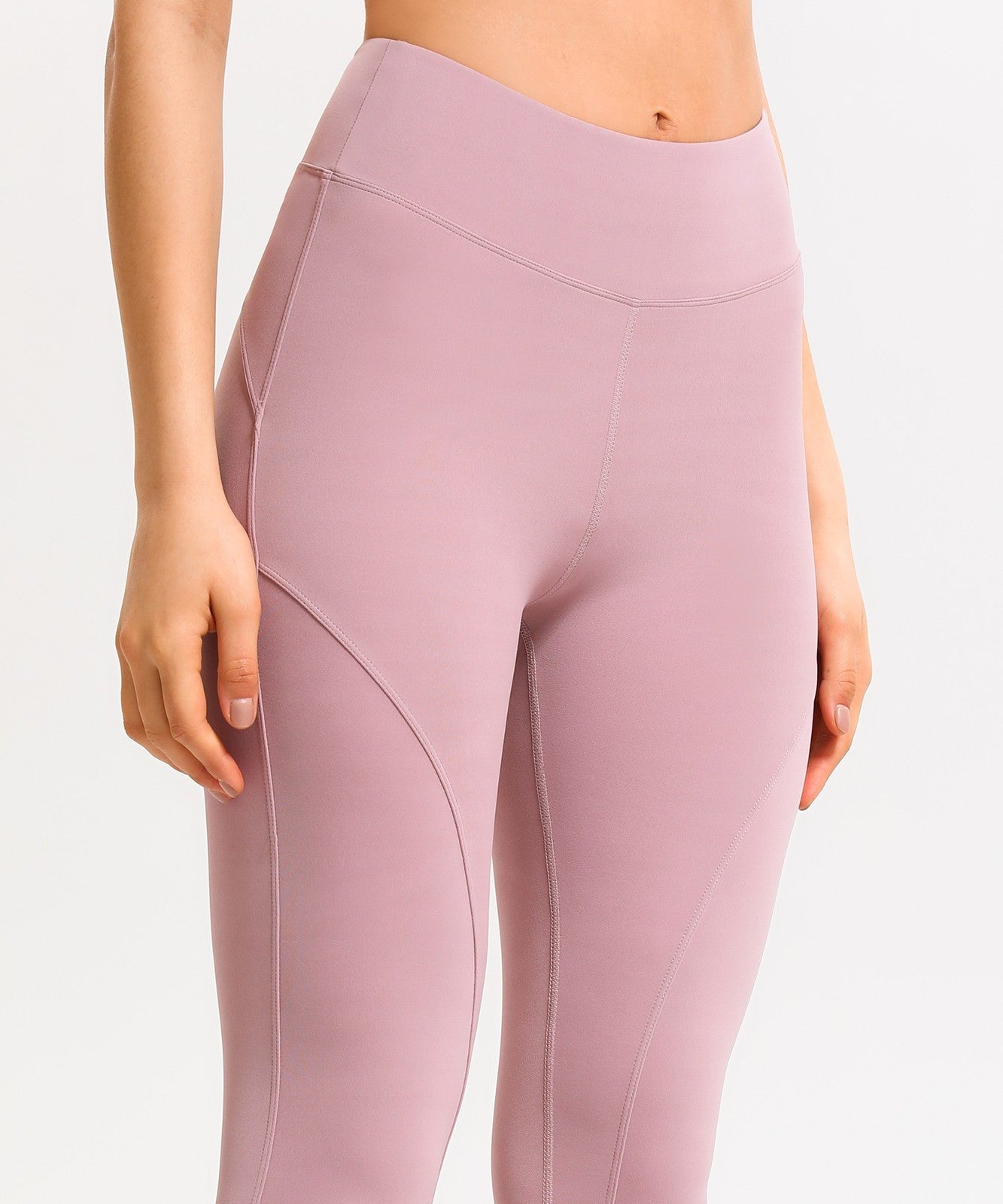 V-Curve Scrunch Butt Leggings by bornfocus