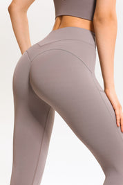 V-Curve Scrunch Butt Leggings by bornfocus