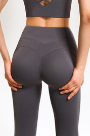 V-Curve Scrunch Butt Leggings by bornfocus