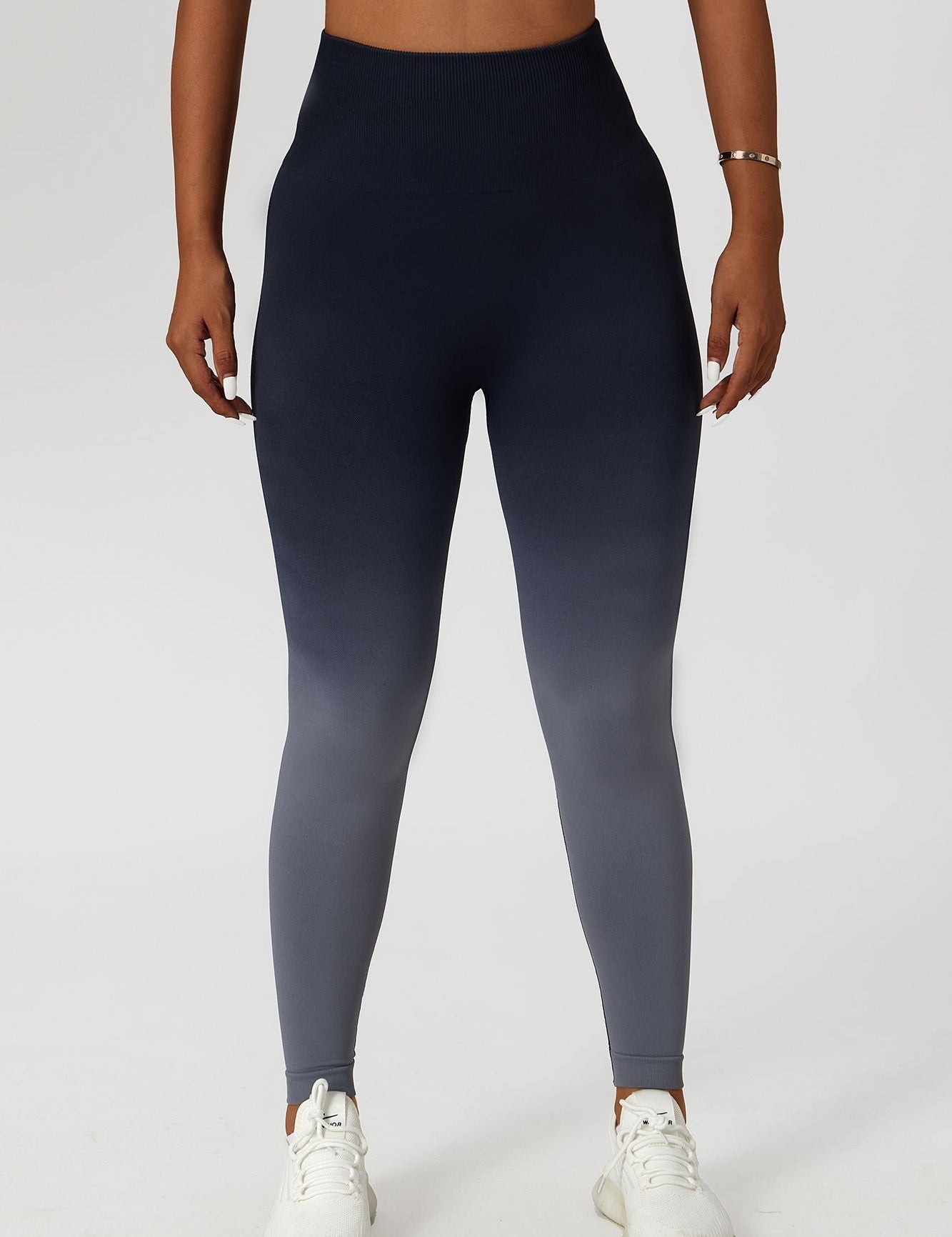 Ombre Seamless Scrunch Butt Legging by bornfocus