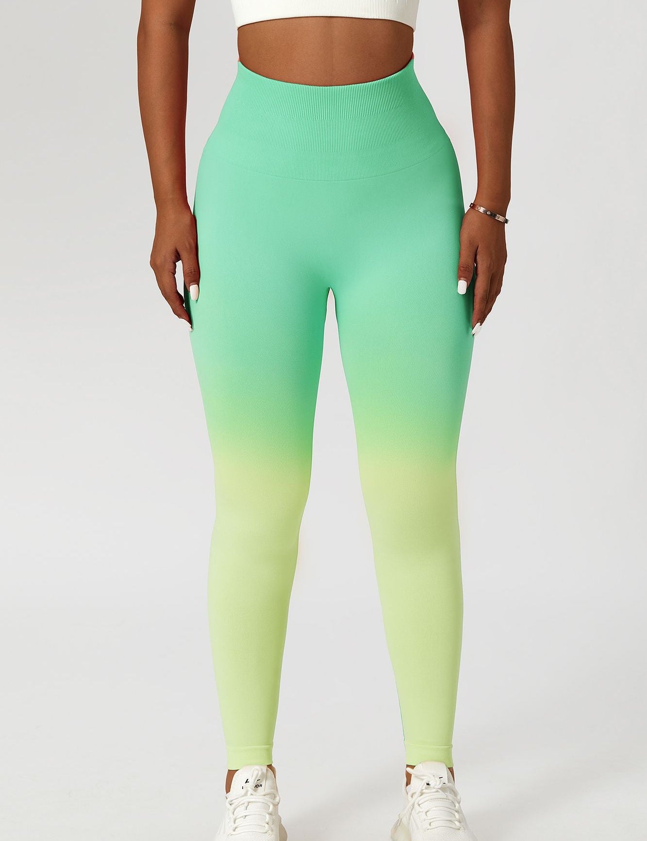 Ombre Seamless Scrunch Butt Legging by bornfocus