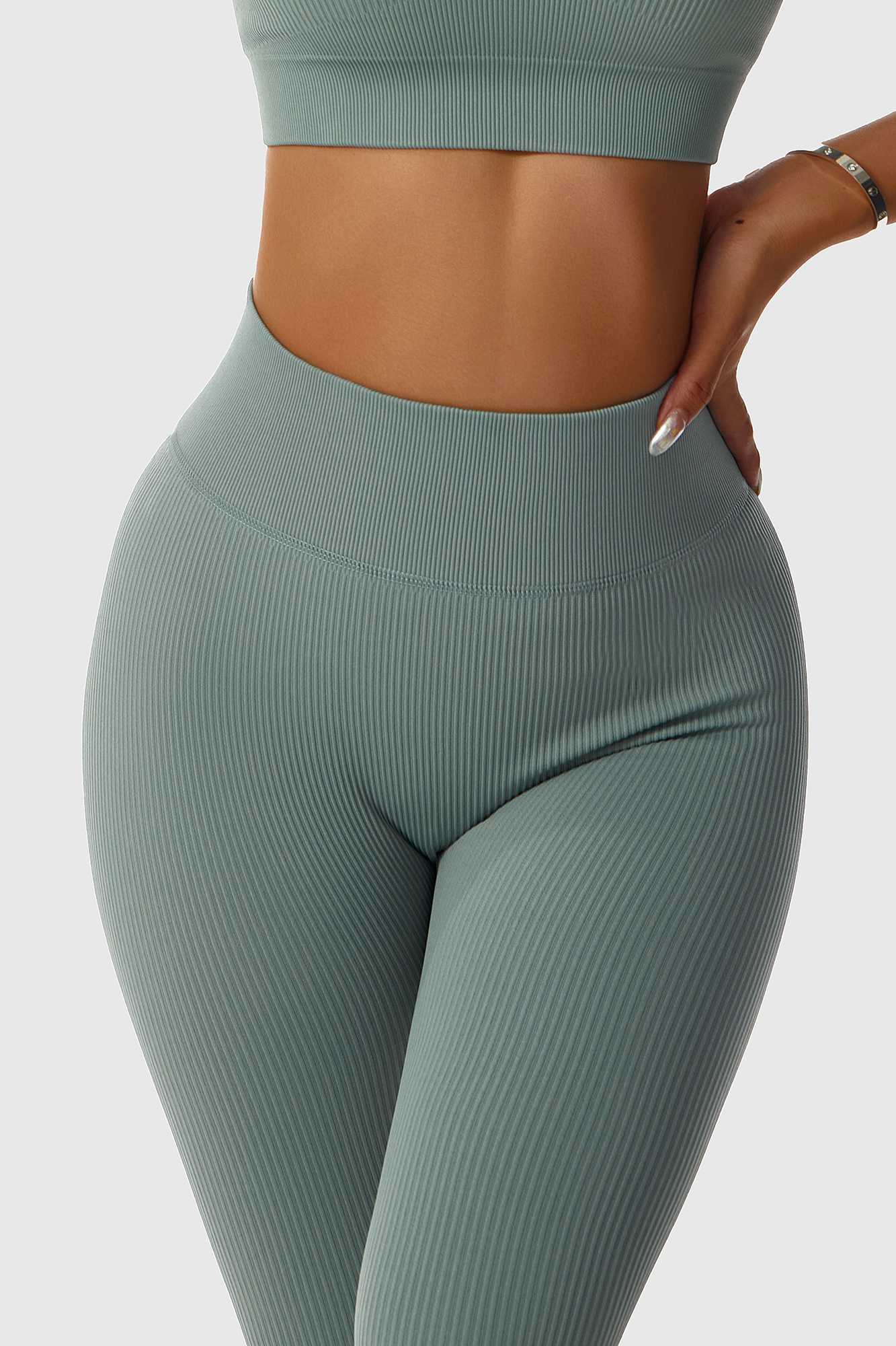 Ribbed Seamless Workout Leggings by bornfocus