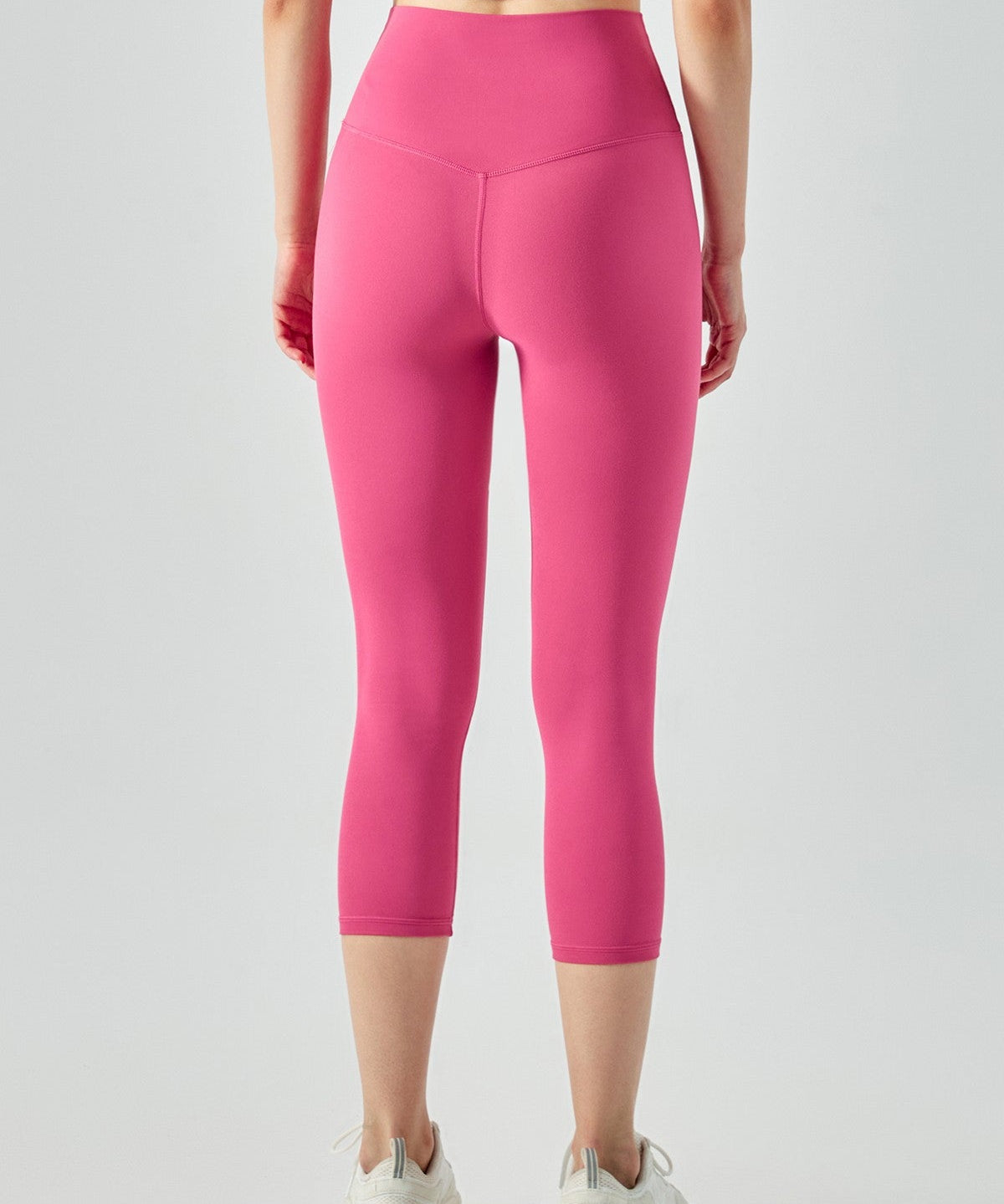 No Front Seam Capri Leggings by bornfocus