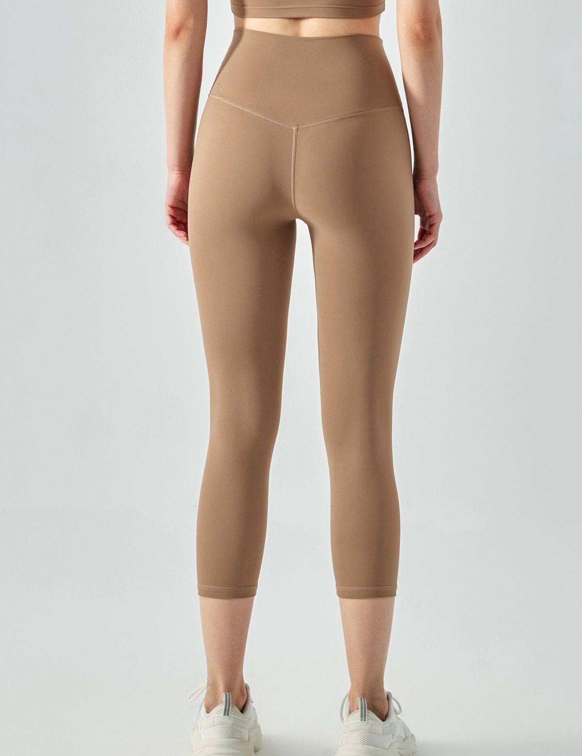 No Front Seam Capri Leggings by bornfocus