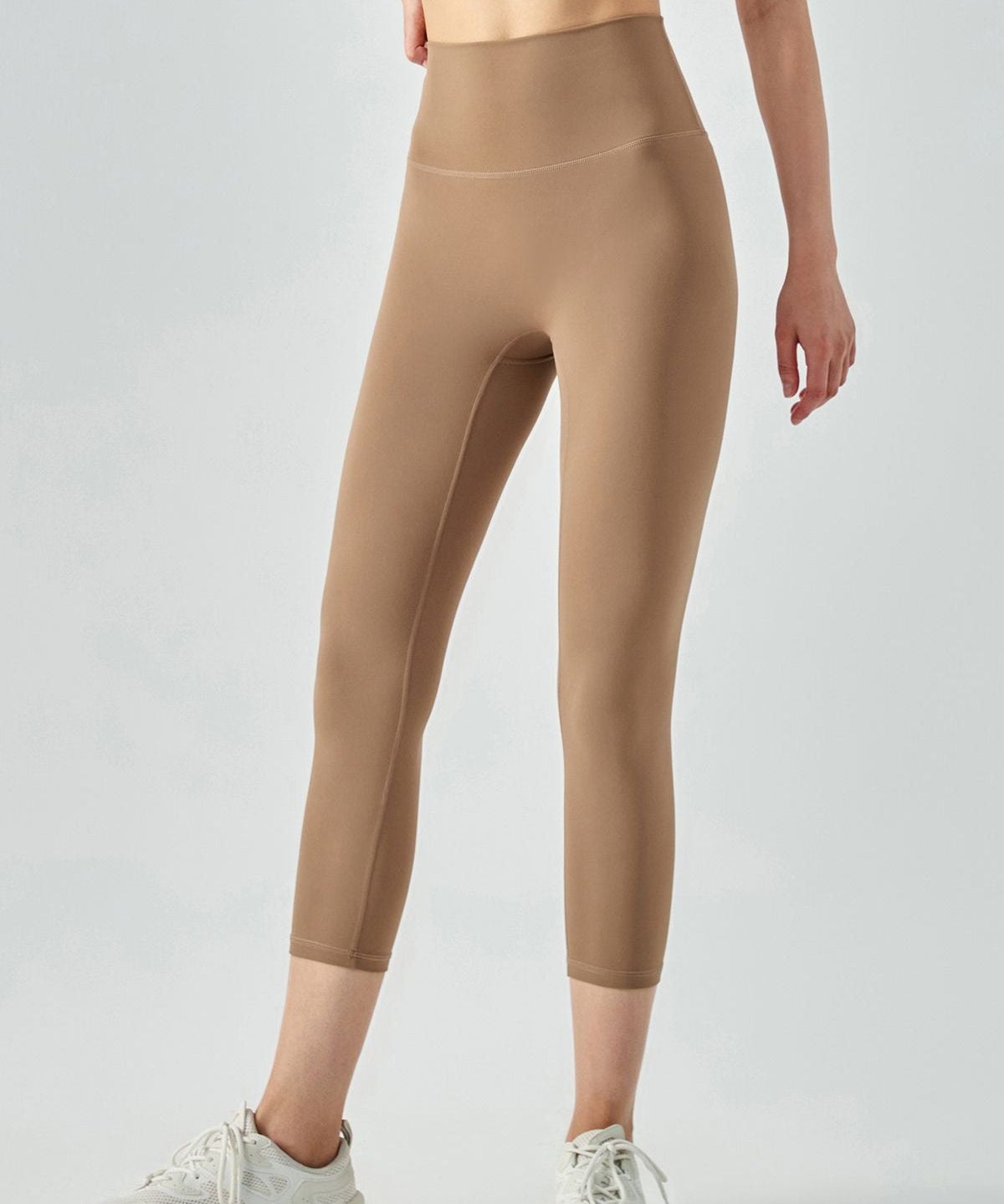 No Front Seam Capri Leggings by bornfocus