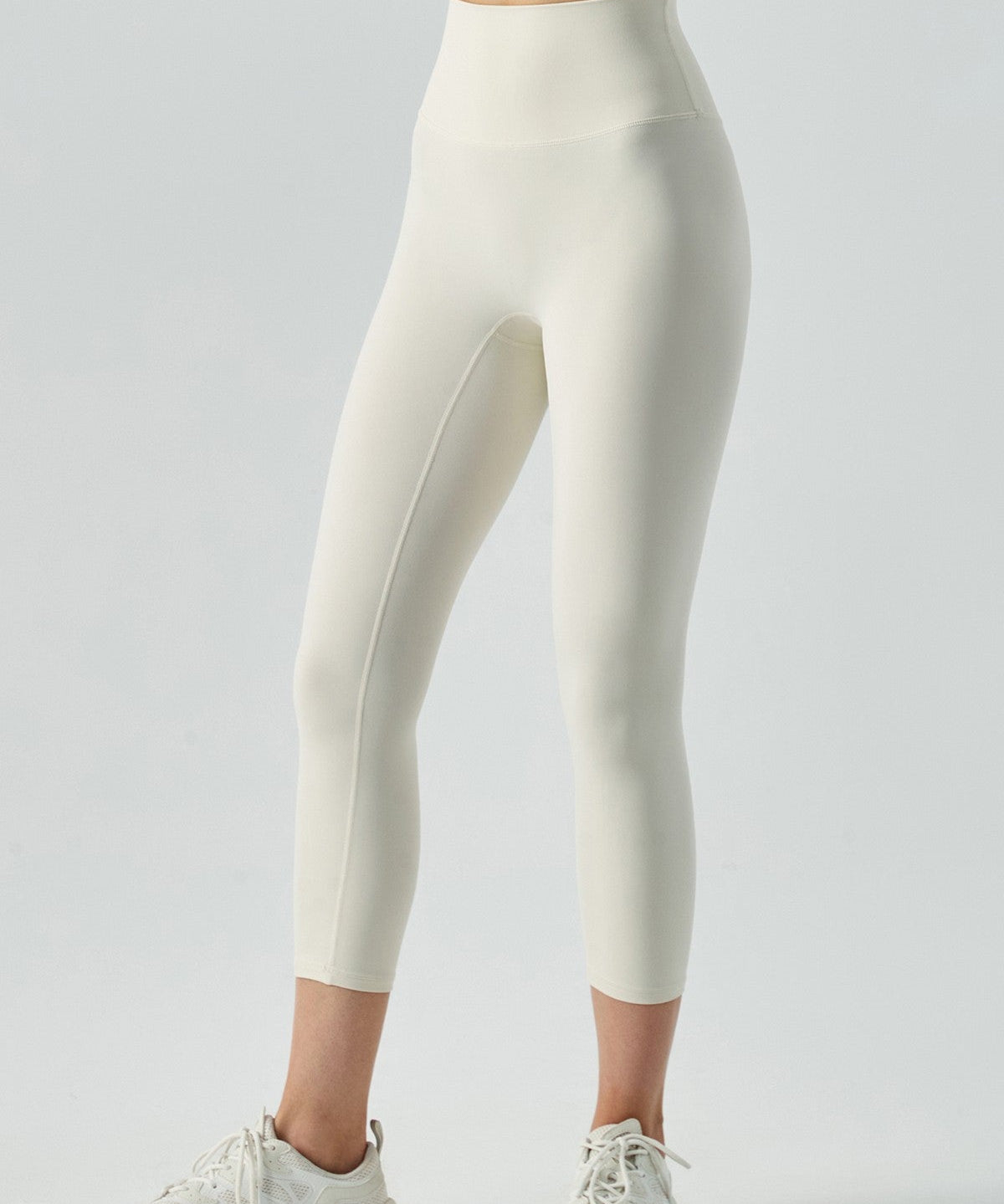 No Front Seam Capri Leggings by bornfocus