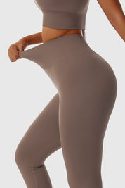 Seamless Scrunch Butt Leggings by bornfocus