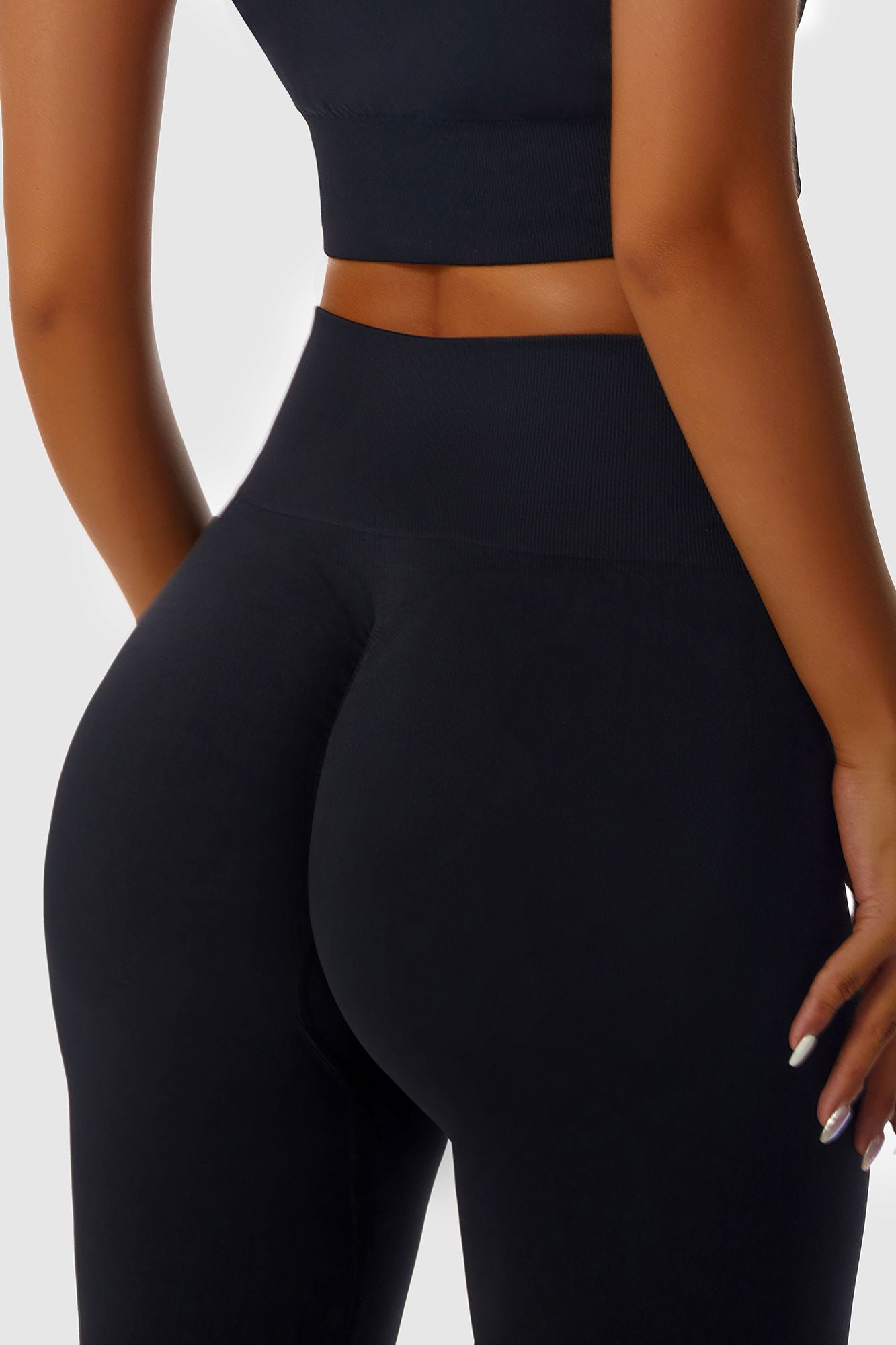 Seamless Scrunch Butt Leggings by bornfocus