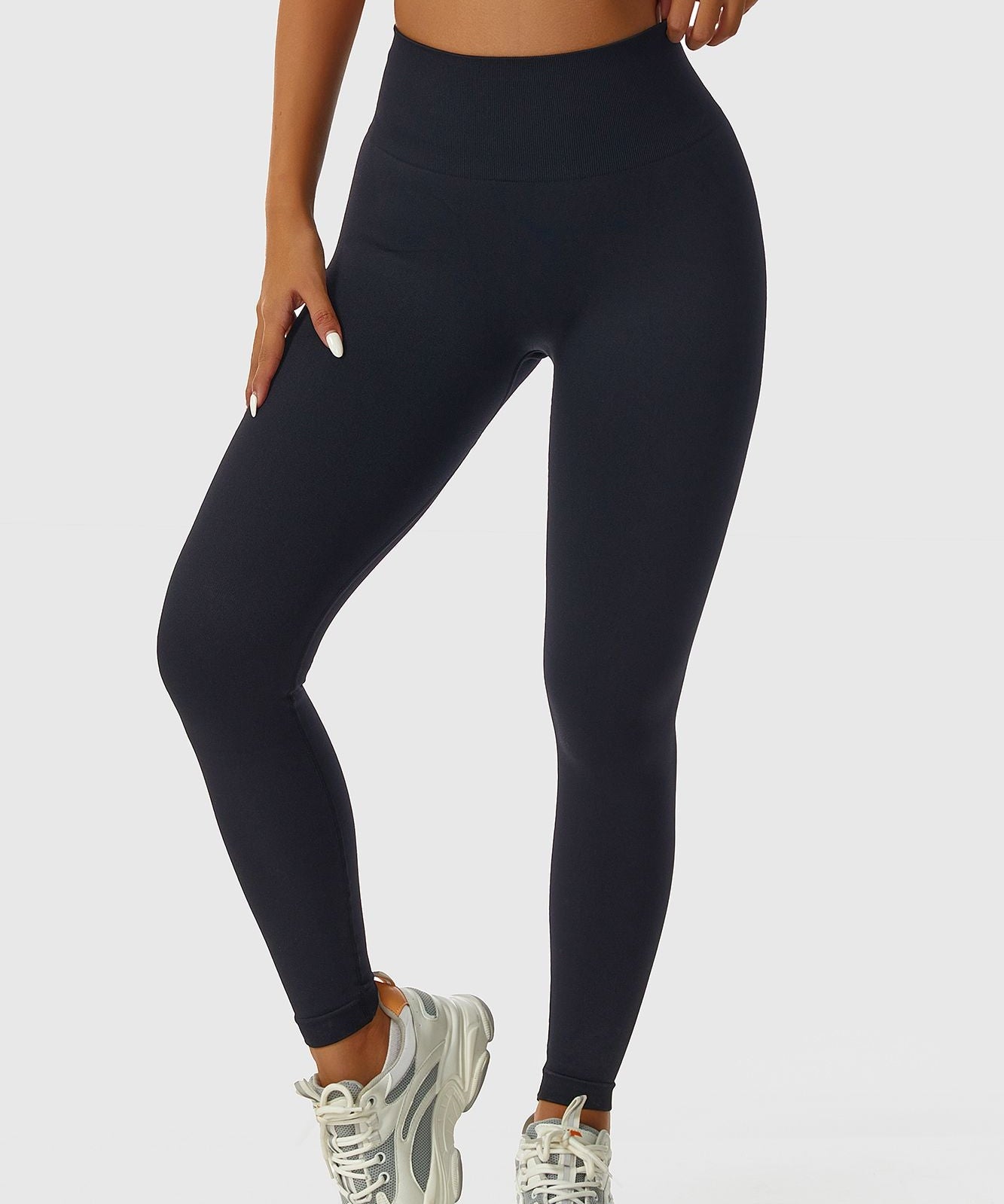 Seamless Scrunch Butt Leggings by bornfocus