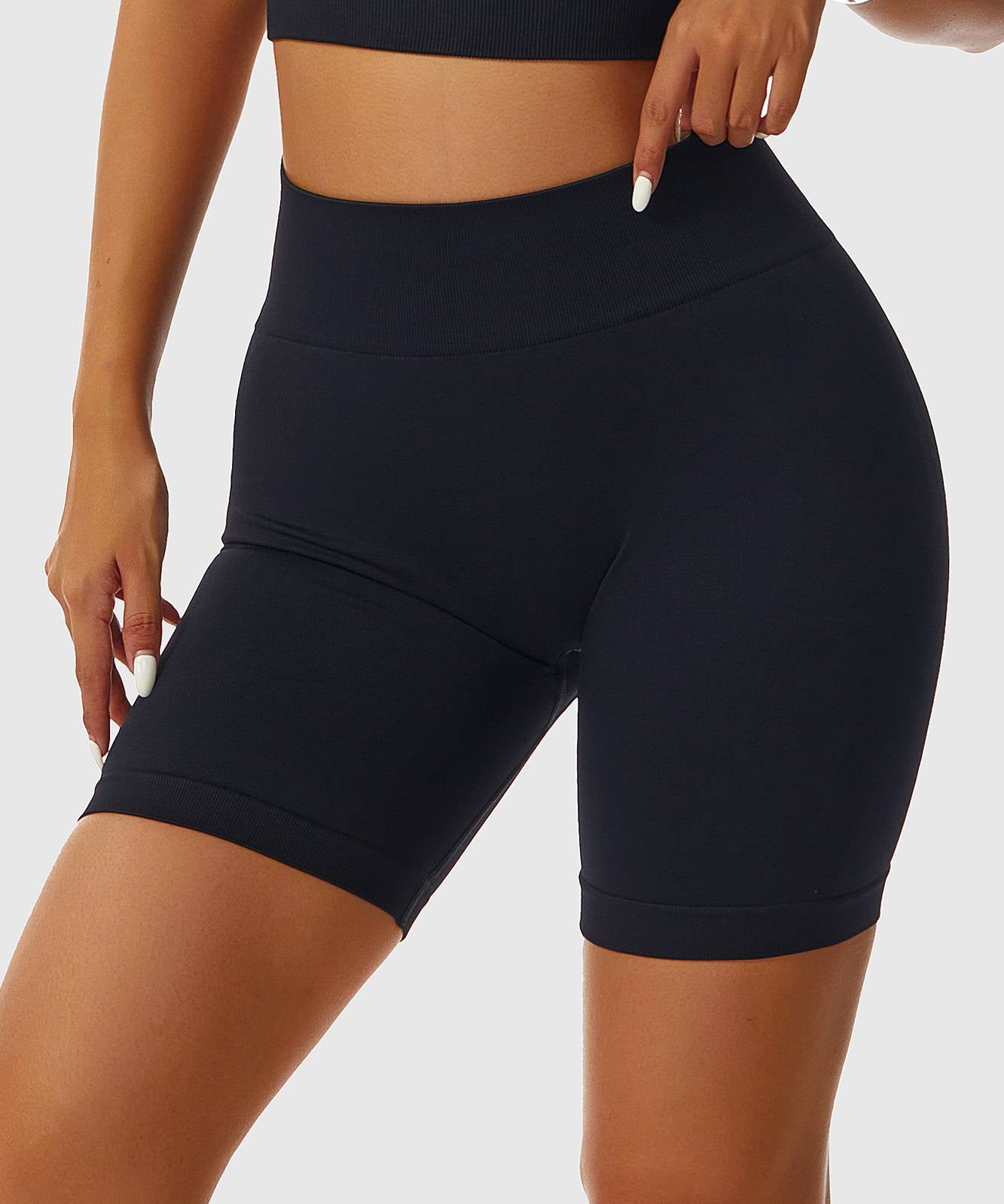 Seamless High-Waist Scrunch Butt Shorts by bornfocus