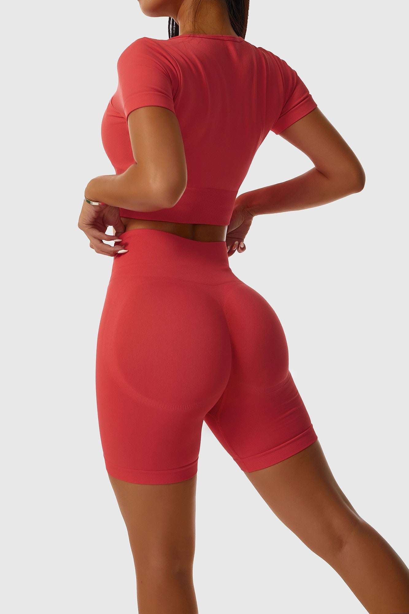 Seamless High-Waist Scrunch Butt Shorts by bornfocus