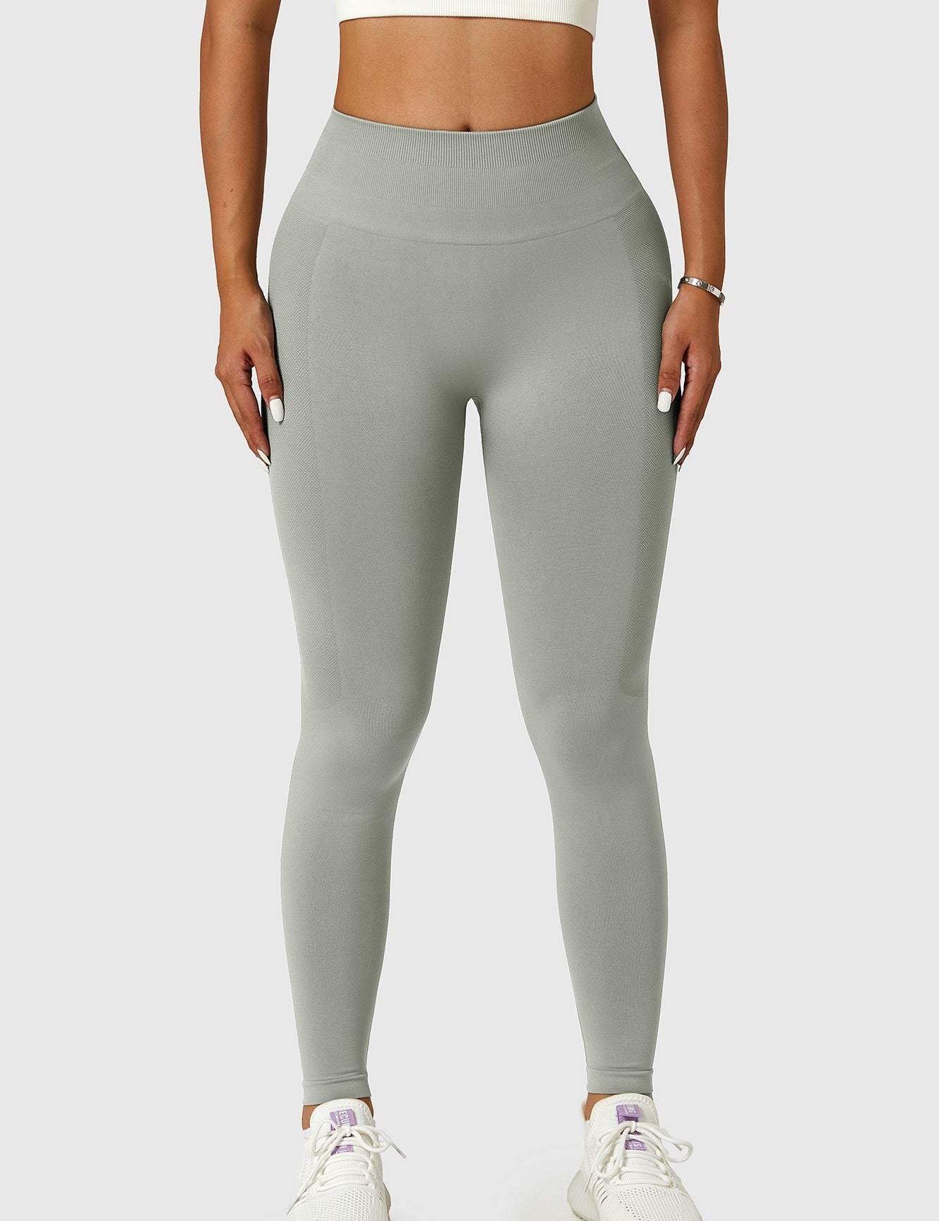 Seamless High-Rise Scrunch Legging by bornfocus