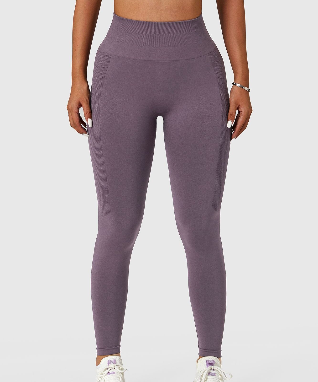 Seamless High-Rise Scrunch Legging by bornfocus