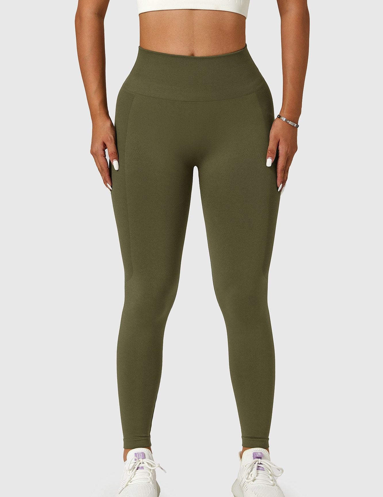 Seamless High-Rise Scrunch Legging by bornfocus