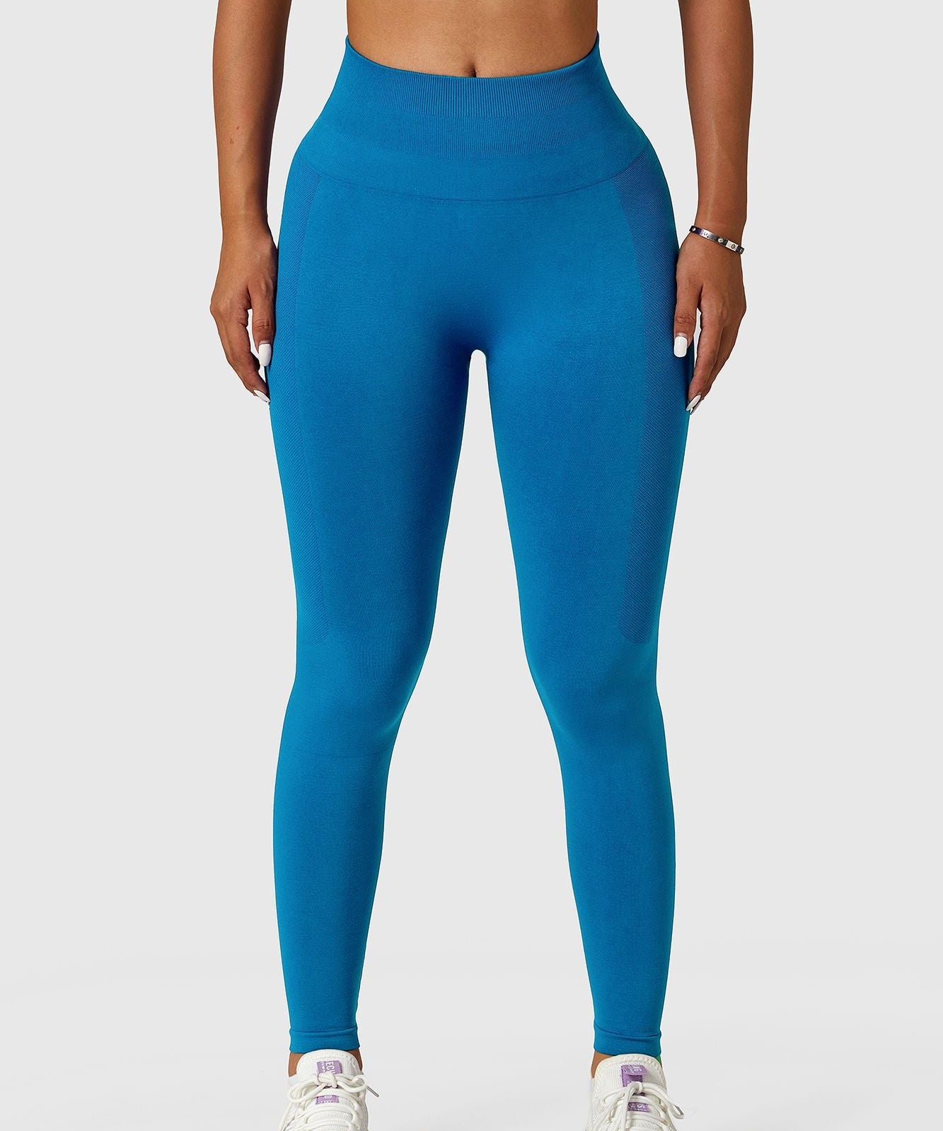 Seamless High-Rise Scrunch Legging by bornfocus