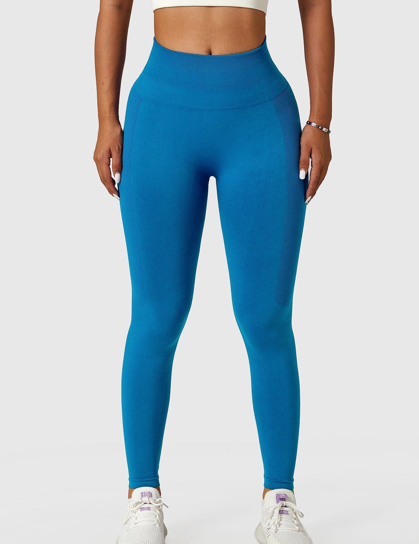 Seamless High-Rise Scrunch Legging by bornfocus