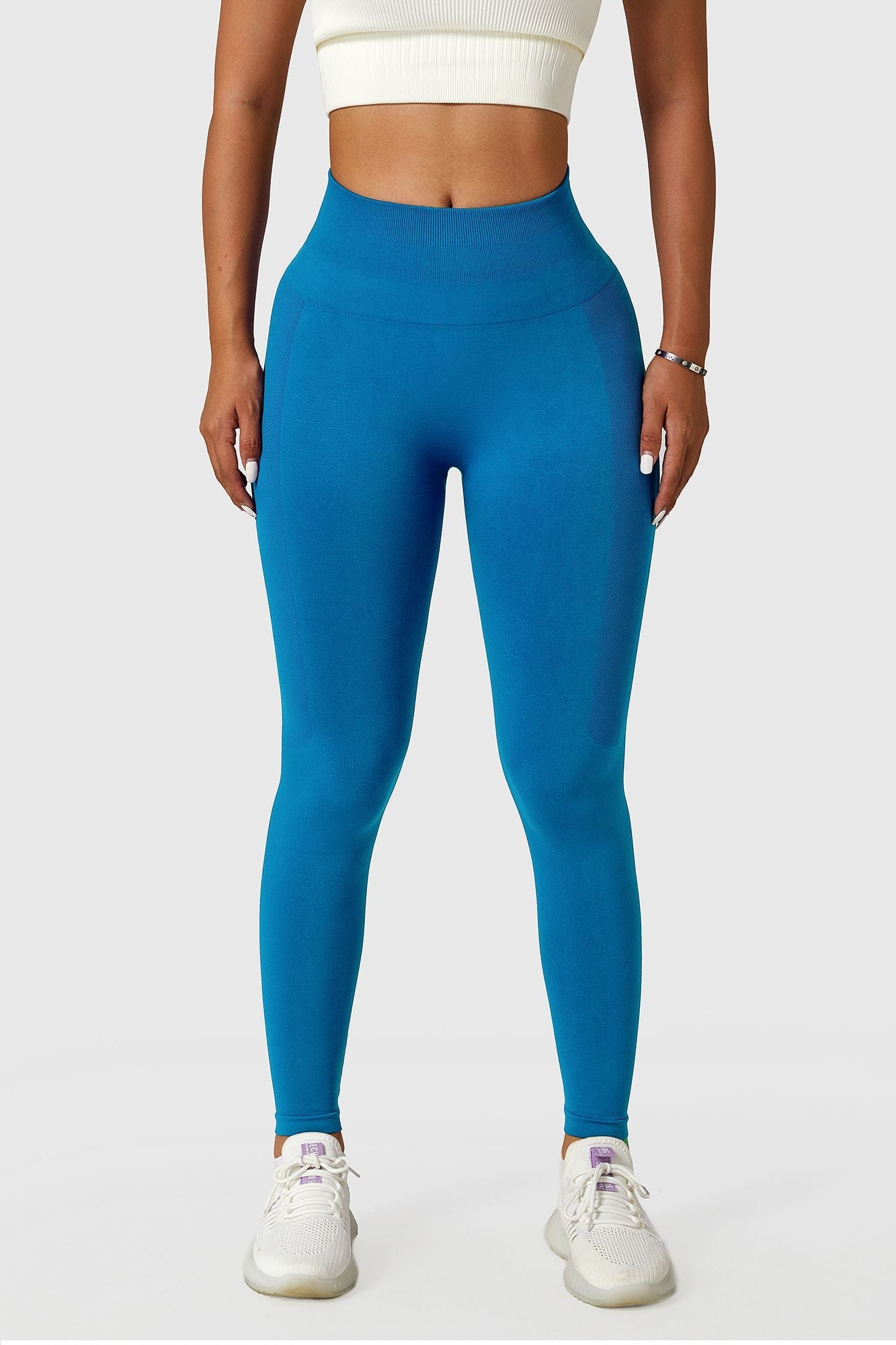 Seamless High-Rise Scrunch Legging by bornfocus