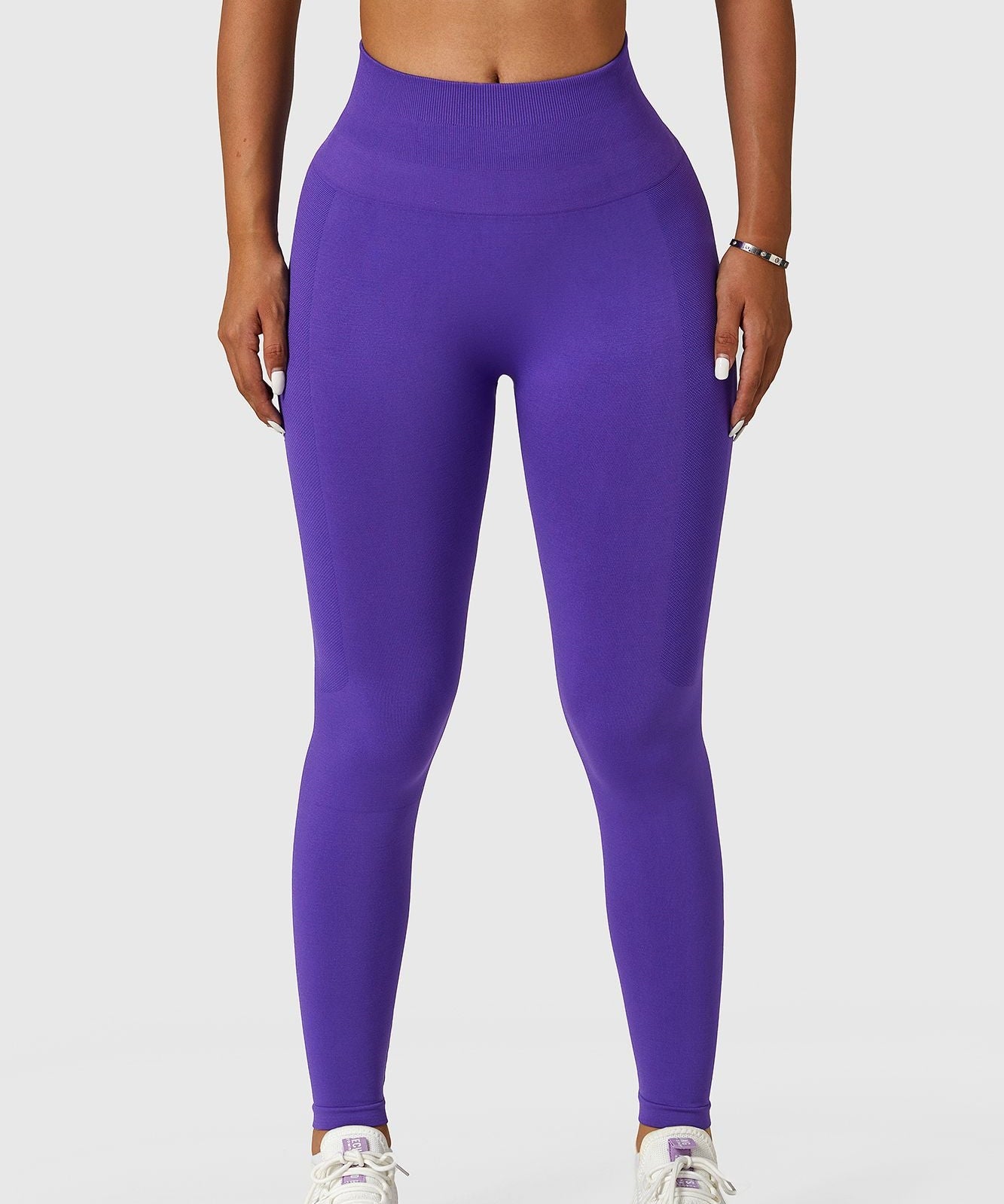 Seamless High-Rise Scrunch Legging by bornfocus