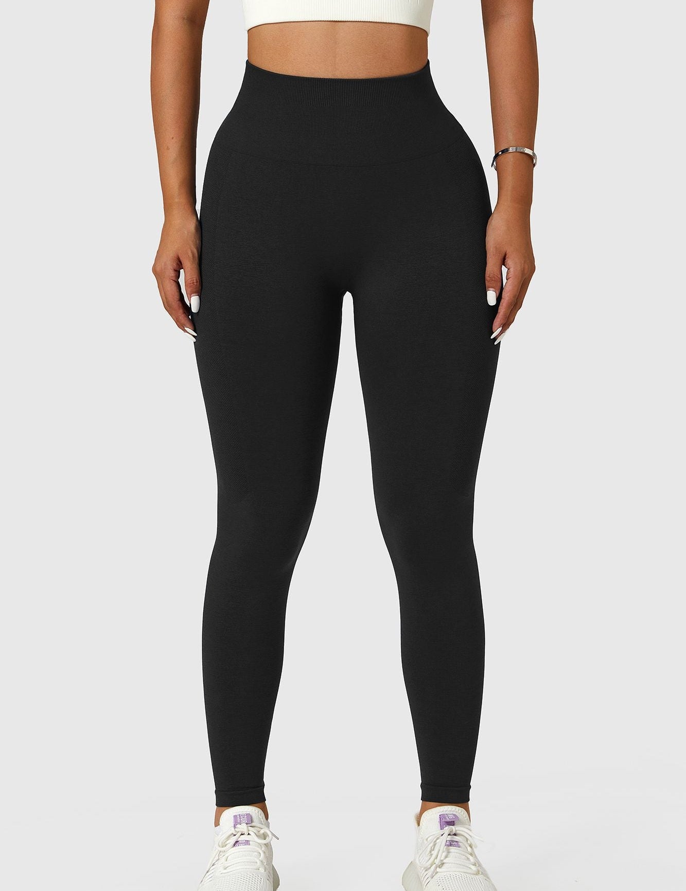 Seamless High-Rise Scrunch Legging by bornfocus