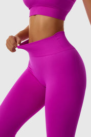 Seamless Scrunch Butt Leggings by bornfocus