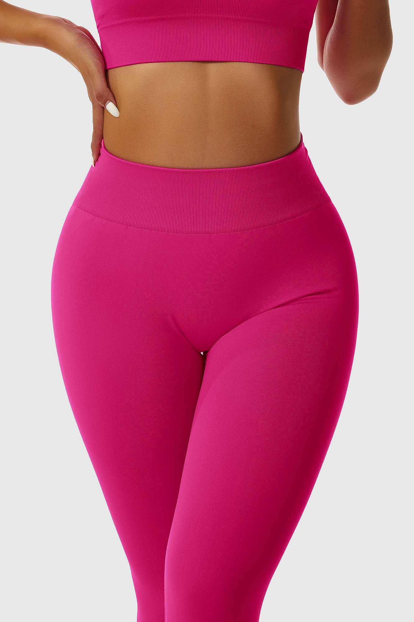 Seamless Scrunch Butt Leggings by bornfocus