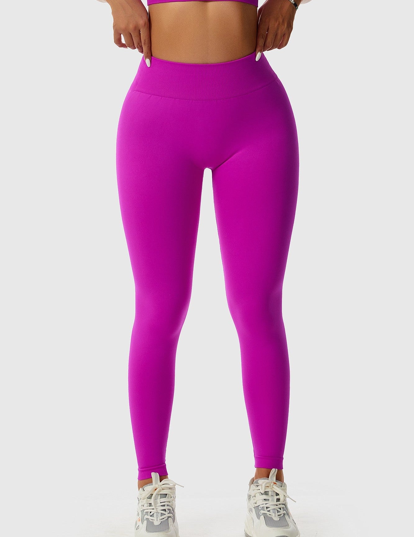 Seamless Scrunch Butt Leggings by bornfocus