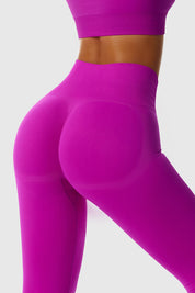 Seamless Scrunch Butt Leggings by bornfocus