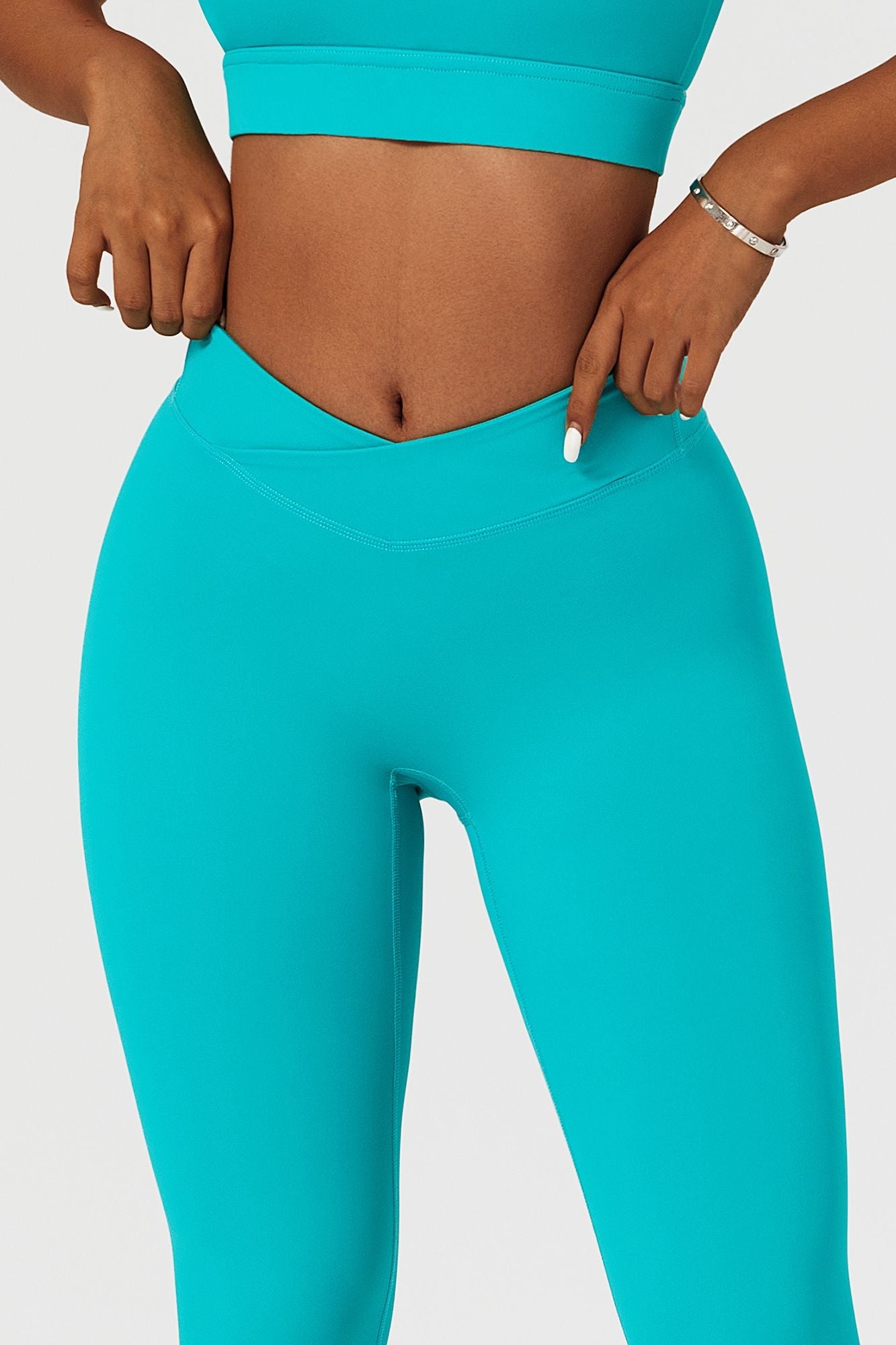 V Cross Waistband Butt-Sculpting Legging by bornfocus