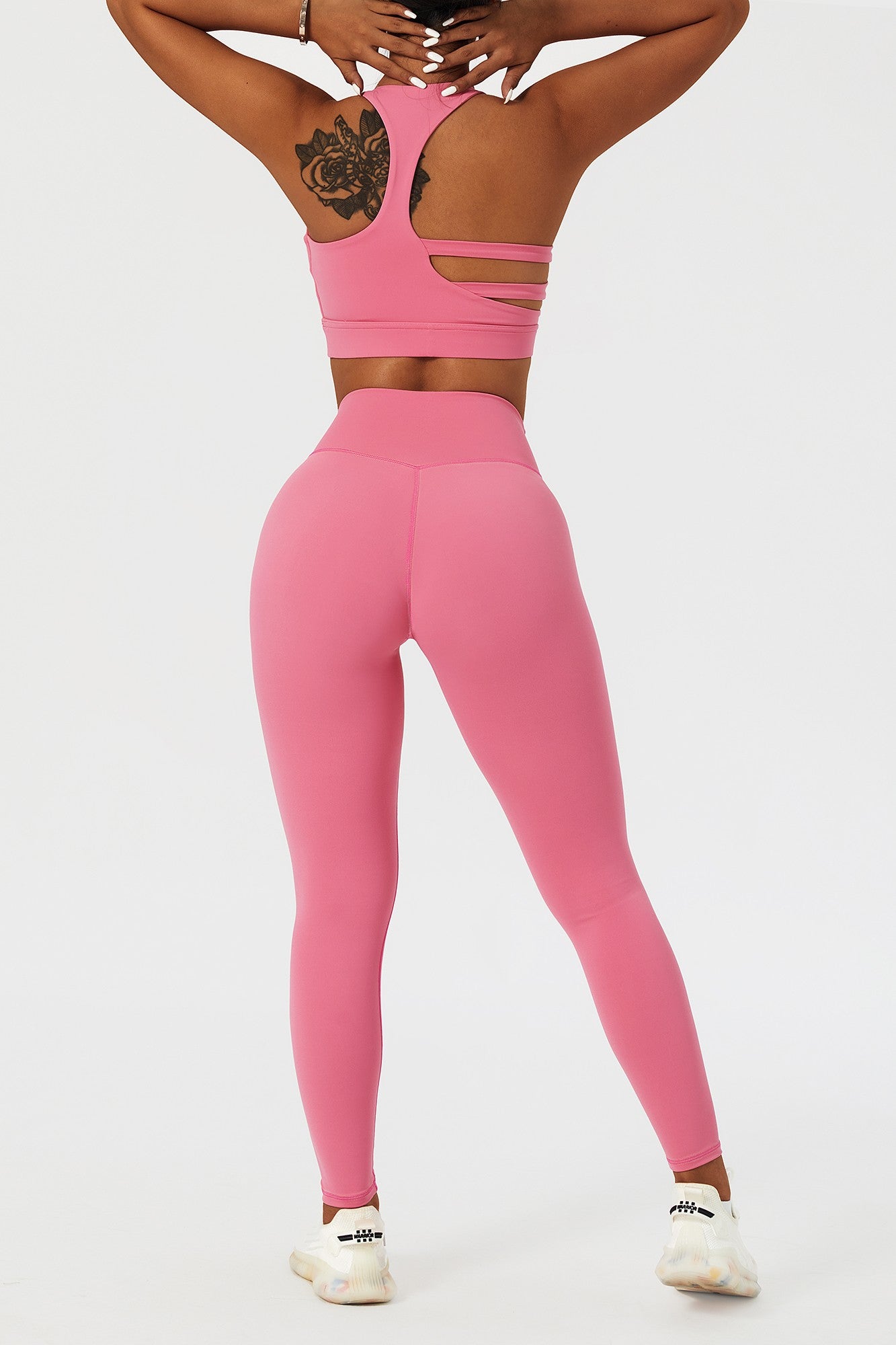 V Cross Waistband Butt-Sculpting Legging by bornfocus